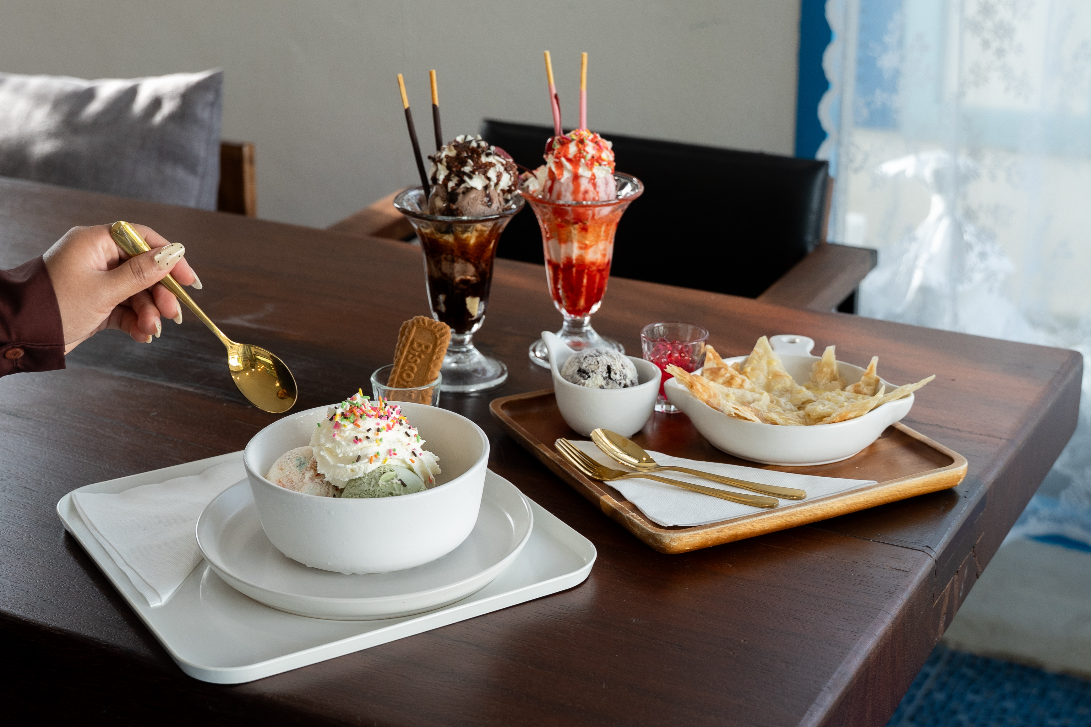 Discover a selection of tasty ice cream desserts and sweet treats at Duckie Doze.