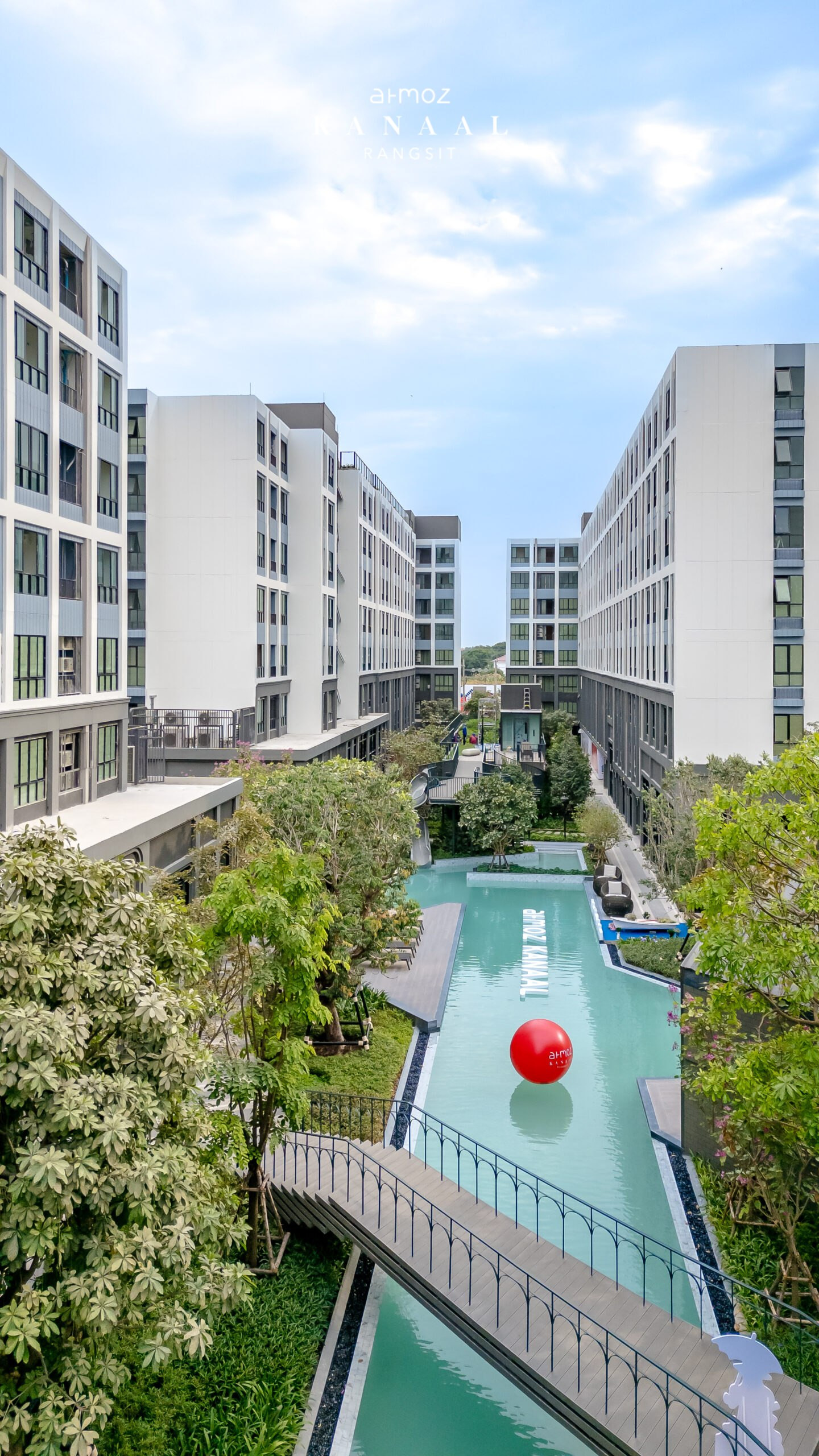 Canal pool running between the buildings at Atmoz Kanaal Rangsit