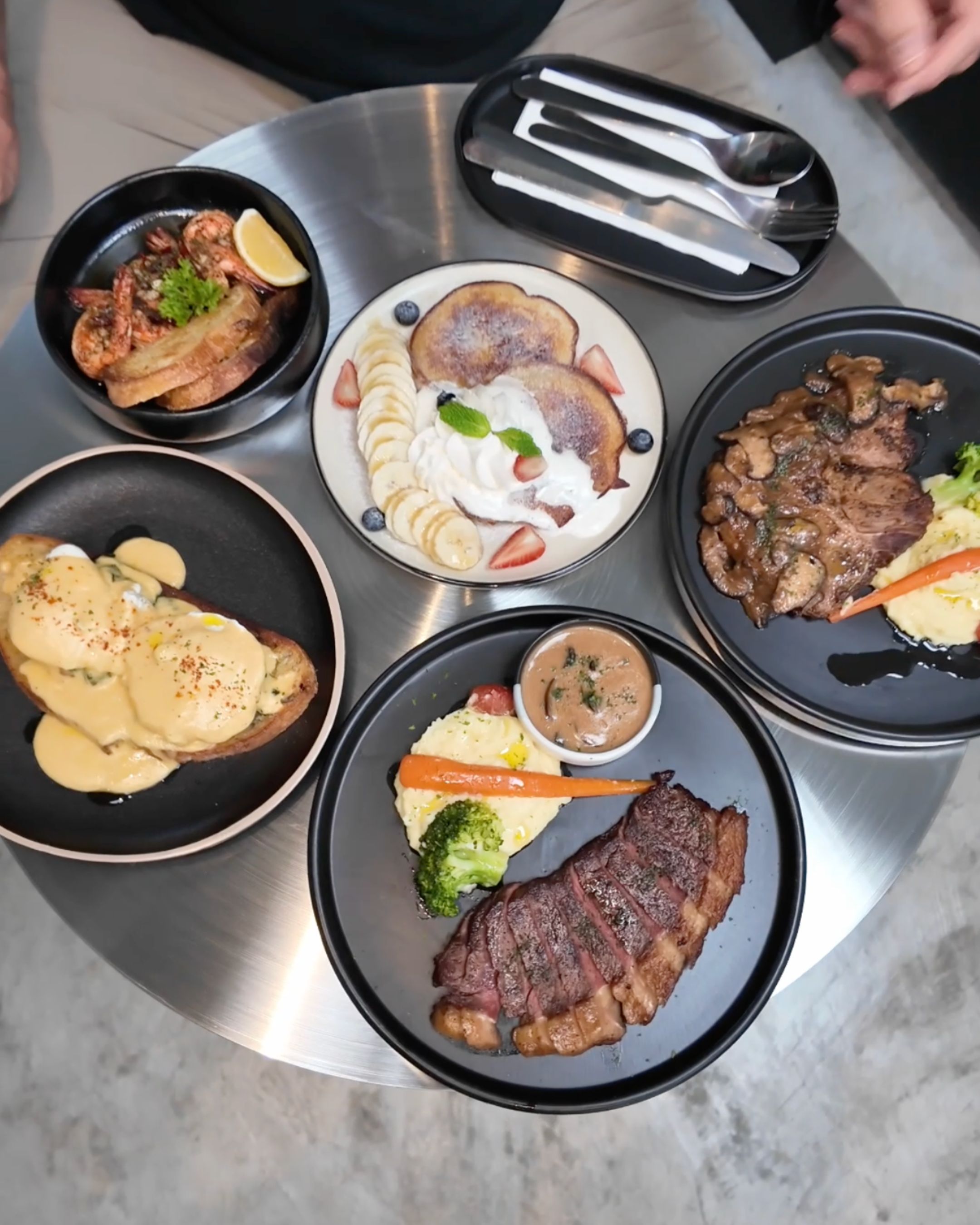 A video introducing JUNE. Cafe Bangkok, featuring the café's branding and an introduction to its dining experience in the Rama 9 neighborhood.